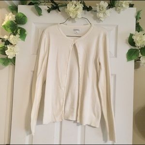 🎉 SALE 🎉 Off-White Cardigan In M